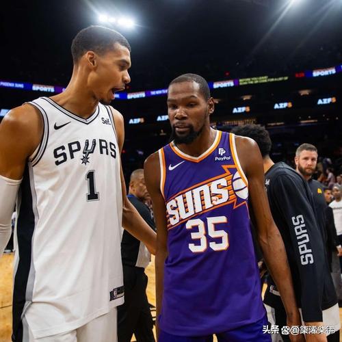 媒体人:文班持球像超超超大杜兰特 浓眉&莱夫利在面前显得都小了