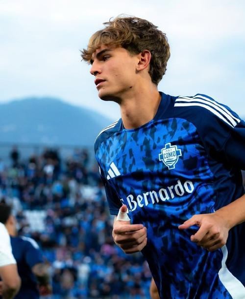 罗马诺：曼联想要引入一名中场球员，他们对加拉格尔感兴趣