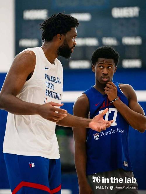 虽迟但到!恩比德VS绿军打成2+1后做出大尺度庆祝动作 被罚5万刀