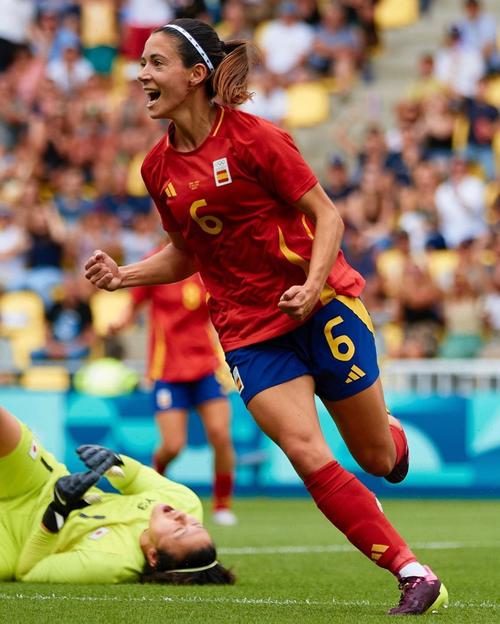 FIFPRO年度女足最佳11人阵:邦马蒂、普特拉斯、凯莉、鲁索在列