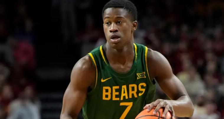 埃奇库姆至今场均20.3分5板5助1.5抢断！四项数据新秀第一！