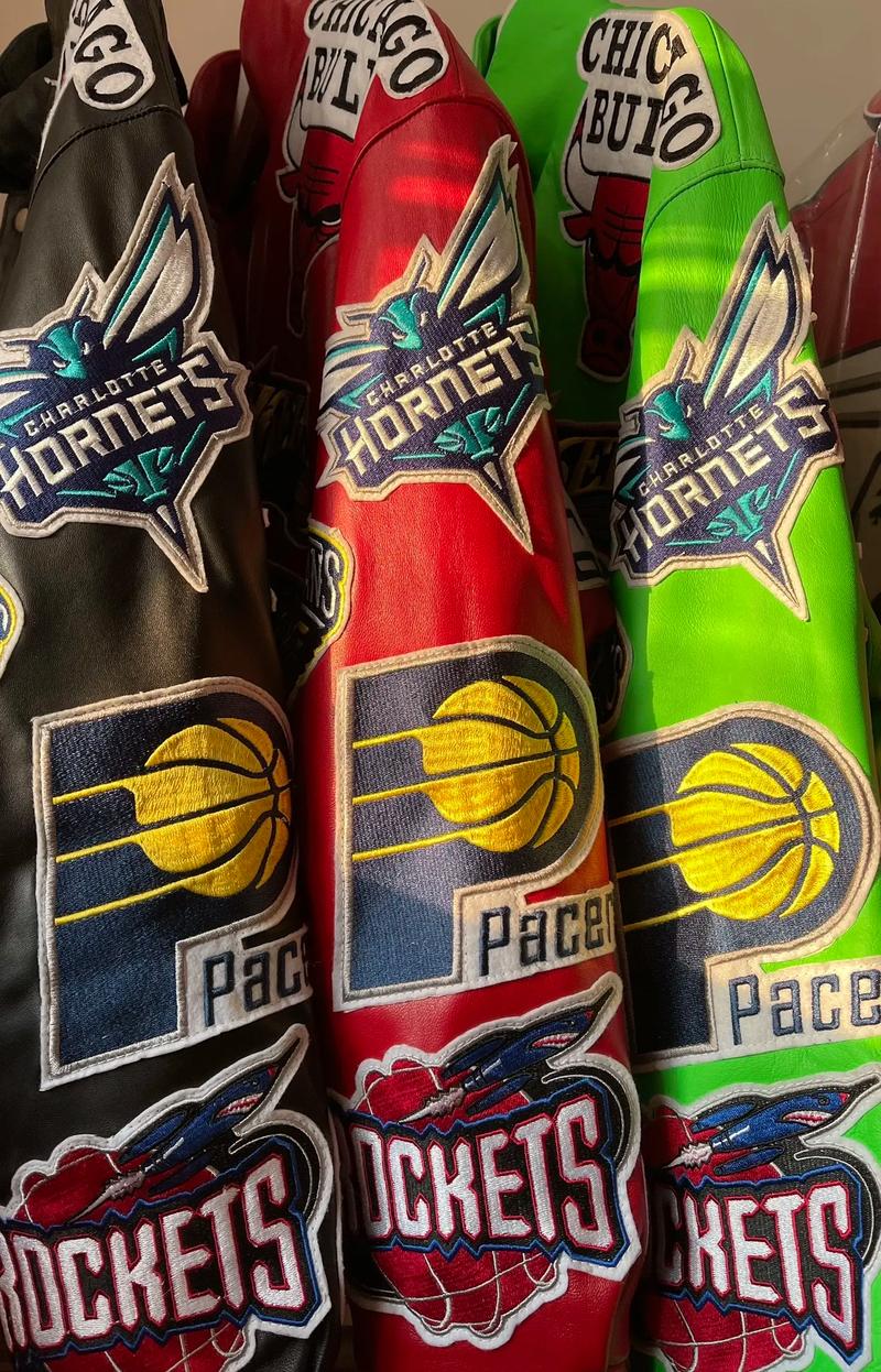 相当有面子!为NBA多队设计冠军夹克的大佬为迪班萨定制夹克