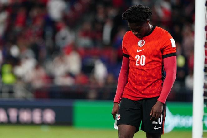 提前1轮无缘亚洲杯！中国香港1-2惨遭逆转，新加坡时隔41年再晋级