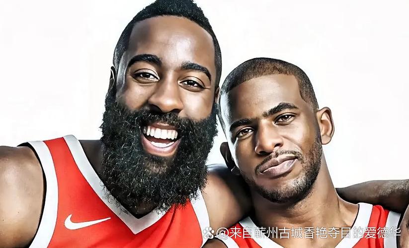 观感和效果一言难尽！TA记者：哈登和保罗一起上场时真是......