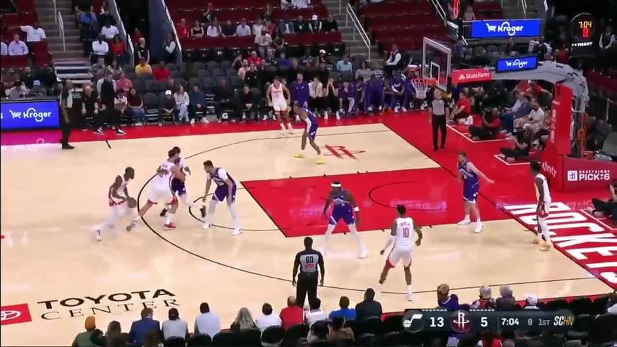 真不容易！保罗借掩护突破找不到人 干拔中投空心命中！