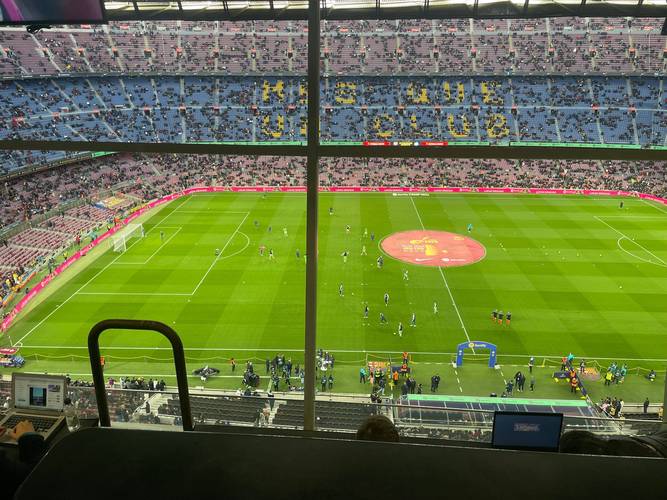 今晚见！🎥新诺坎普已准备就绪