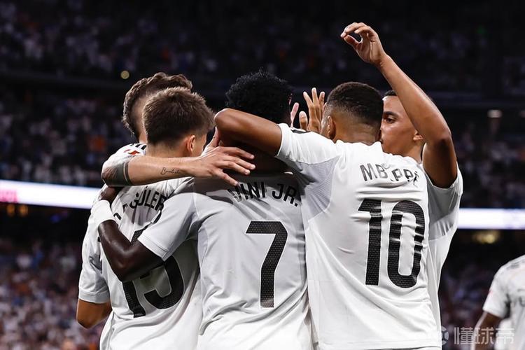 马卡：随着阿诺德复出，巴尔韦德将结束在右后卫位置上的“流放”