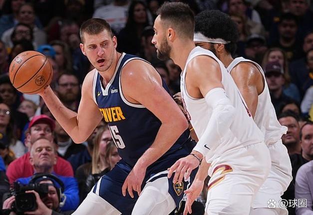 詹姆斯：约基奇太离谱了 如果你真的热爱篮球就去看约基奇的比赛