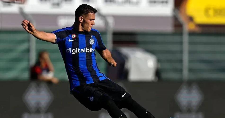 拜仁高层弗洛因德谈霍芬海姆前锋阿斯拉尼：我认为他很优秀